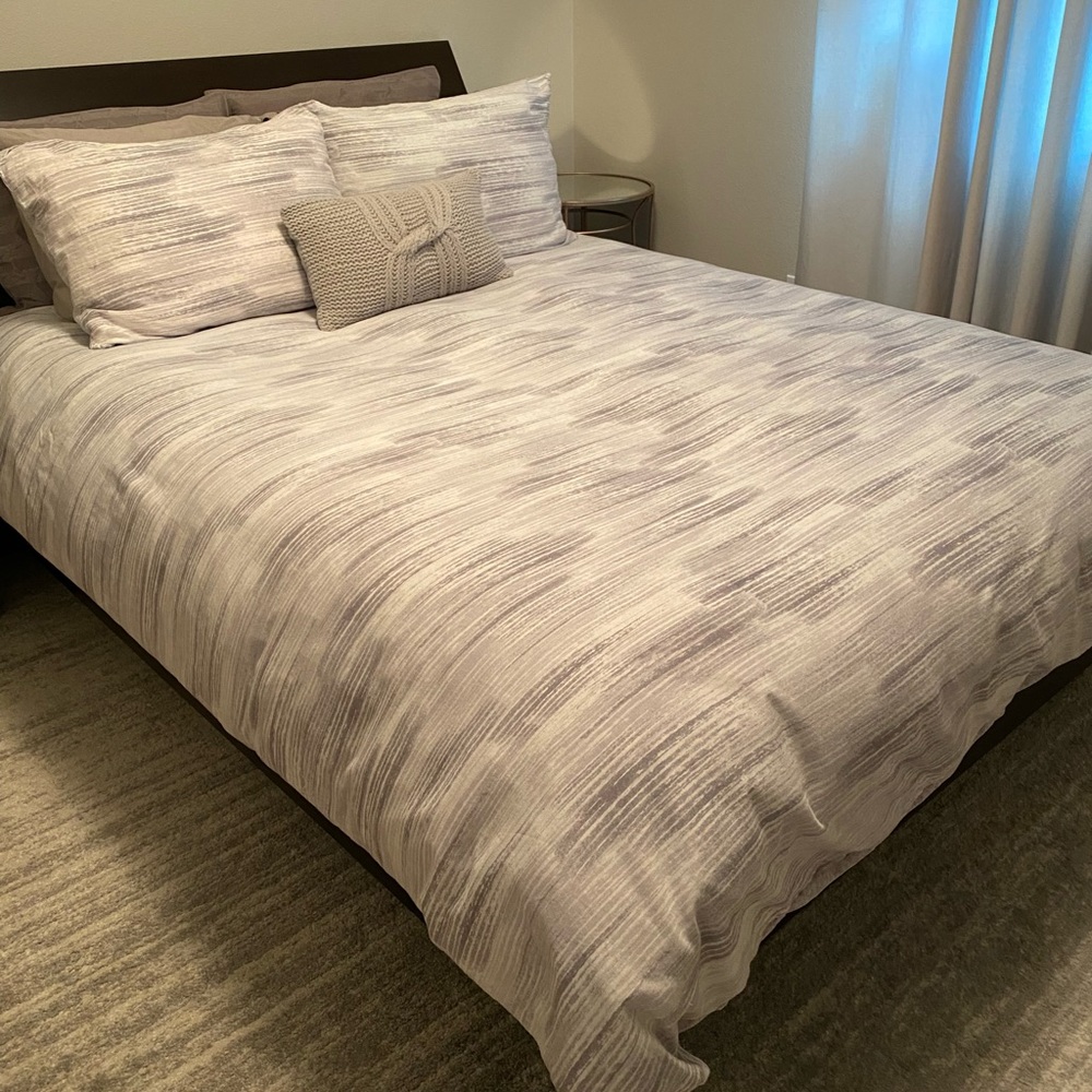 DKNY Gray Stripe Full/Queen Duvet Cover